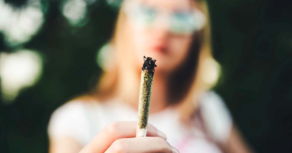 Consumo di cannabis all'aperto nella Columbia Britannica