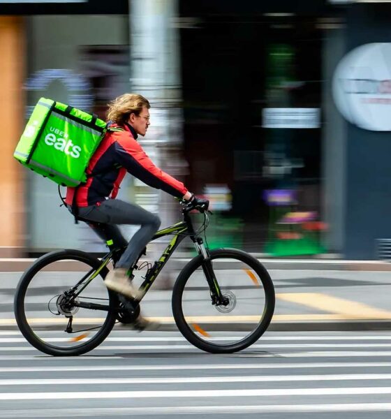 Consegna di cannabis in Alberta da parte di Uber Eats