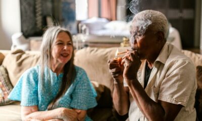 Consumatori senior di cannabis