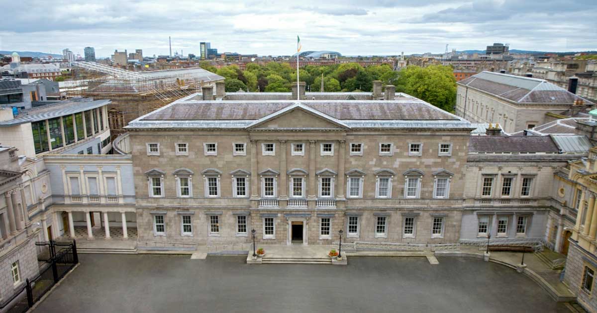 Il Parlamento irlandese raccomanda di depenalizzare le droghe
