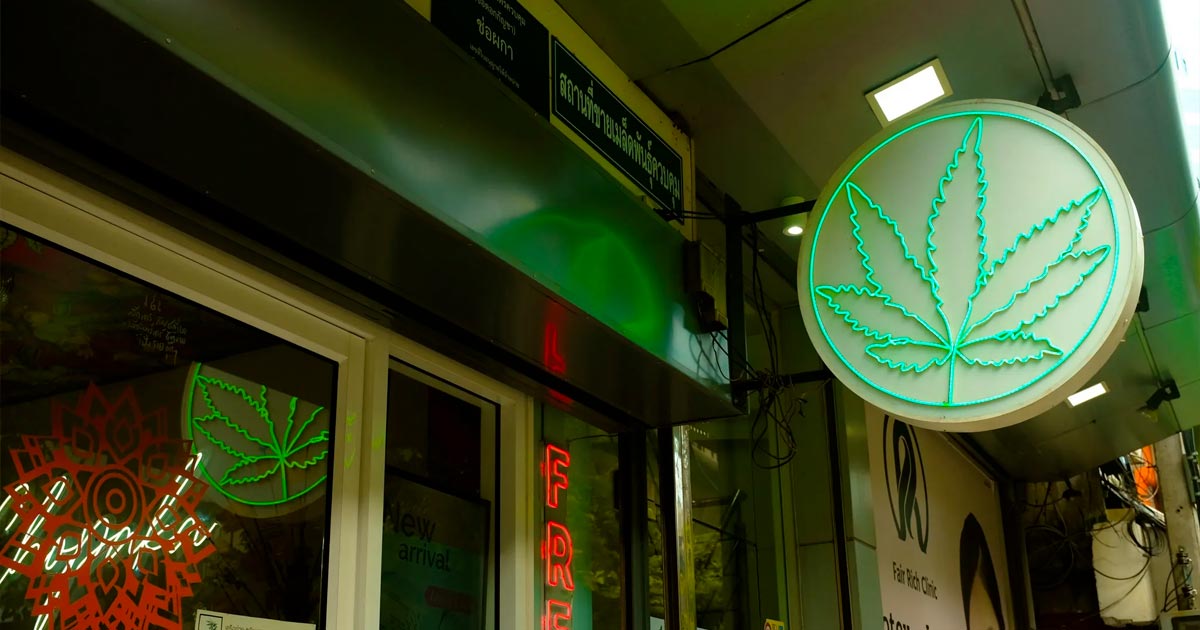 Nuove norme più severe per i negozi di cannabis in Thailandia